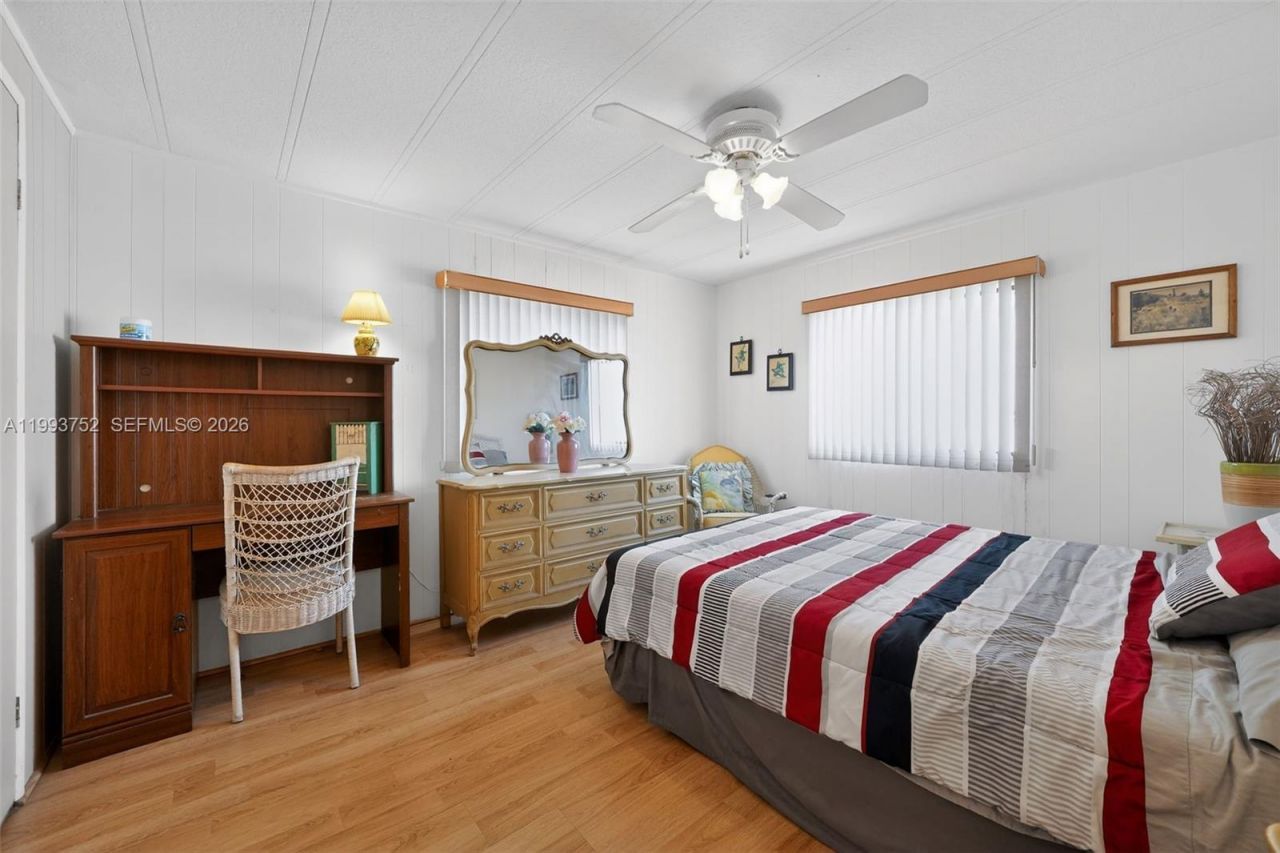 415 E Erie Drive, Fort Pierce, FL 34946 Photo