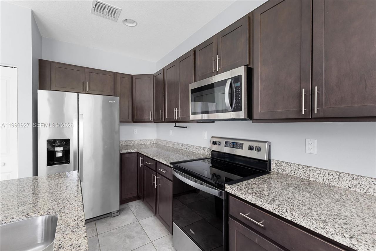 4813 NW 48th Ter, Tamarac, FL 33319 Photo
