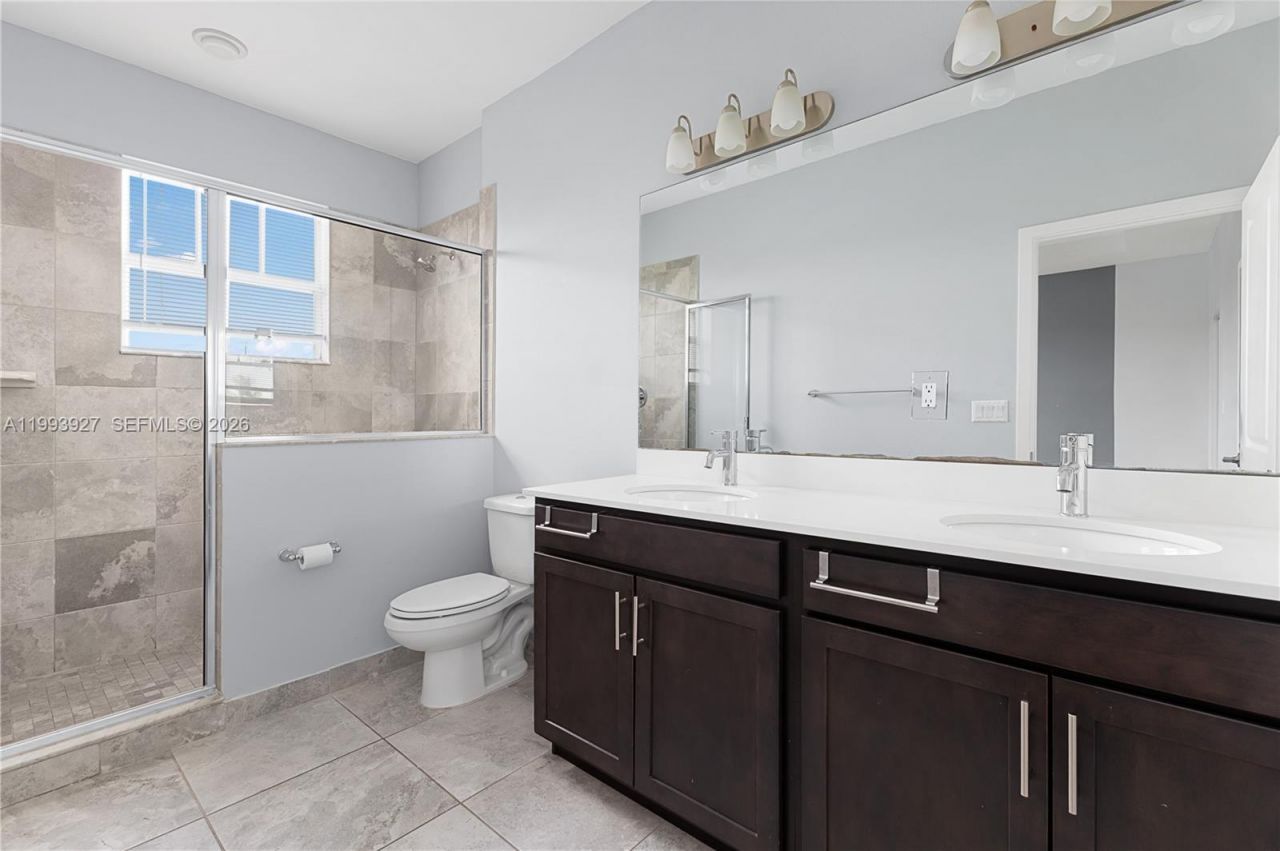 4813 NW 48th Ter, Tamarac, FL 33319 Photo