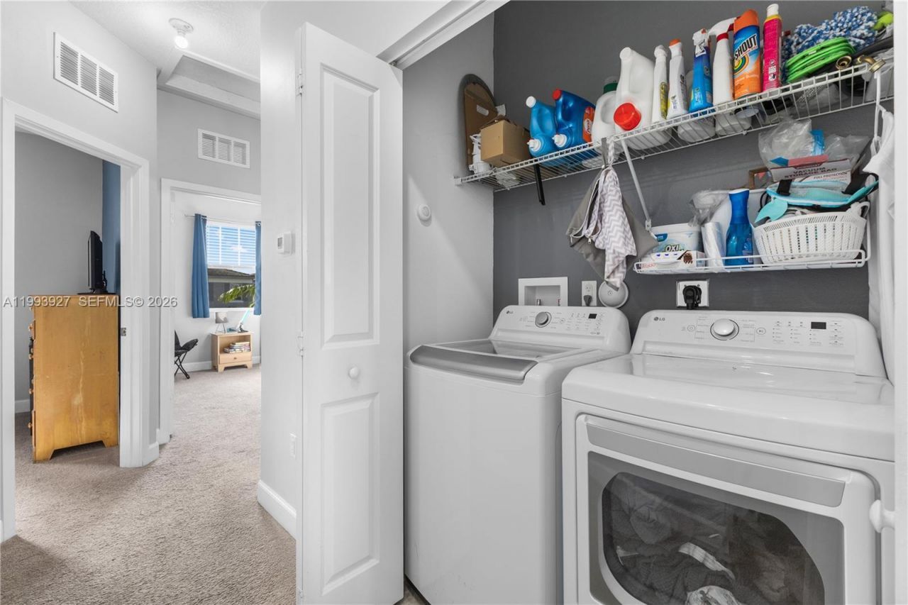 4813 NW 48th Ter , Tamarac, FL 33319 Photo