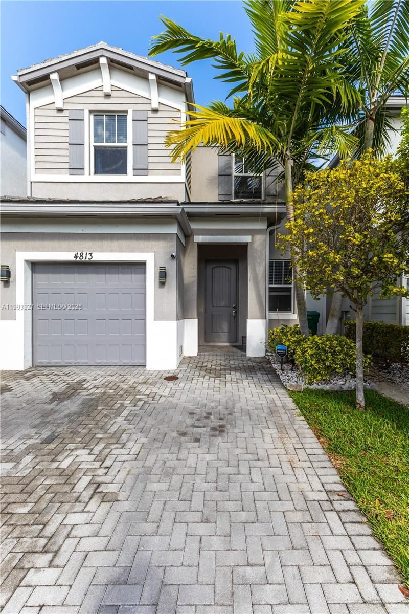 4813 NW 48th Ter , Tamarac, FL 33319 Photo