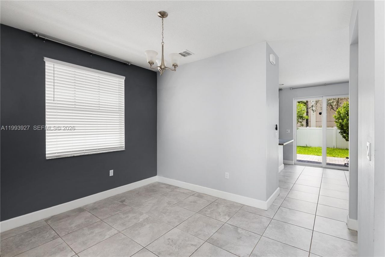 4813 NW 48th Ter, Tamarac, FL 33319 Photo