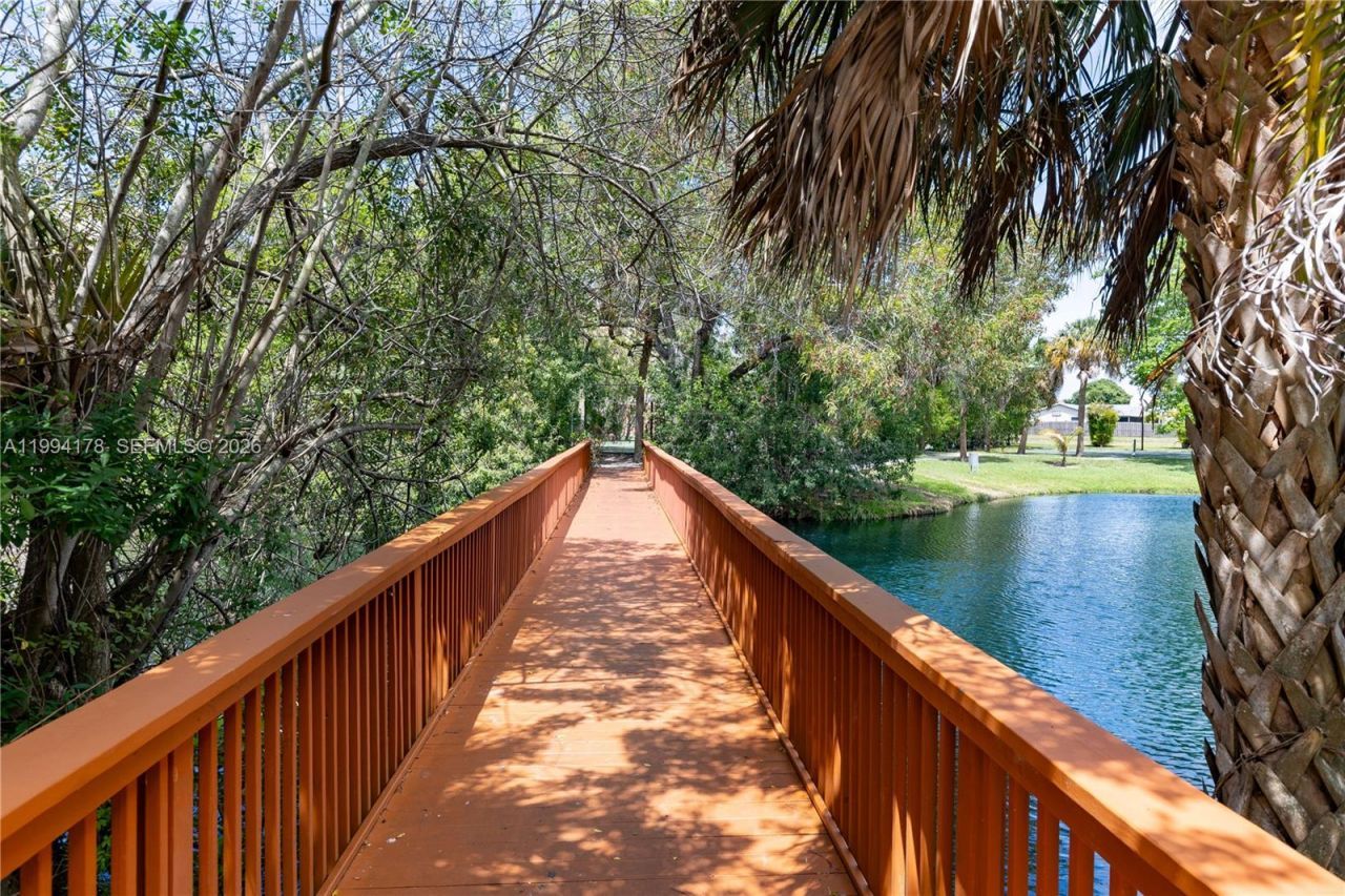 9999 Summerbreeze Dr , Unit 510, Sunrise, FL 33322 Photo