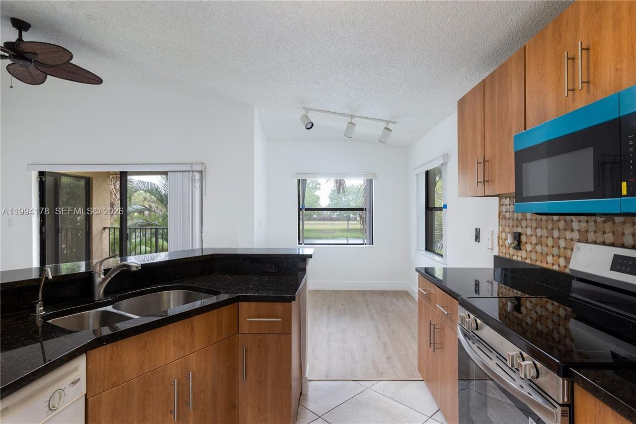 9999 Summerbreeze Dr , Unit 510, Sunrise, FL 33322 Photo