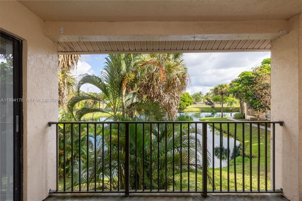 9999 Summerbreeze Dr , Unit 510, Sunrise, FL 33322 Photo