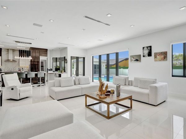 2600 SW 128th Ct, Miami, FL 33175