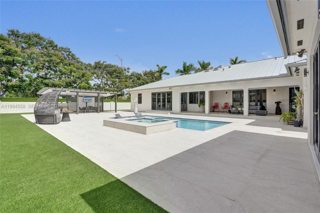 2600 SW 128th Ct, Miami, FL 33175 Photo