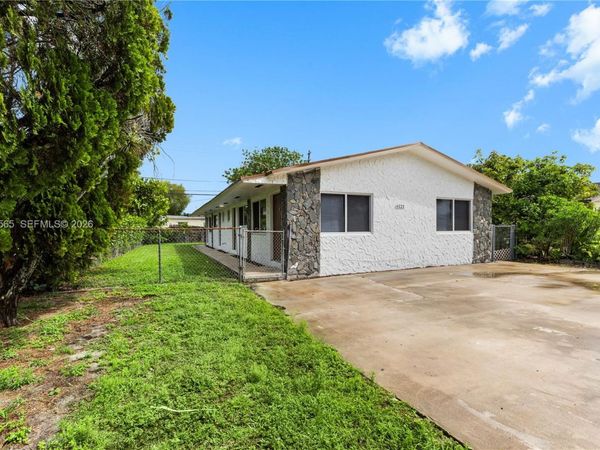 6121 SW 40th Ct , Unit B, Miramar, FL 33023