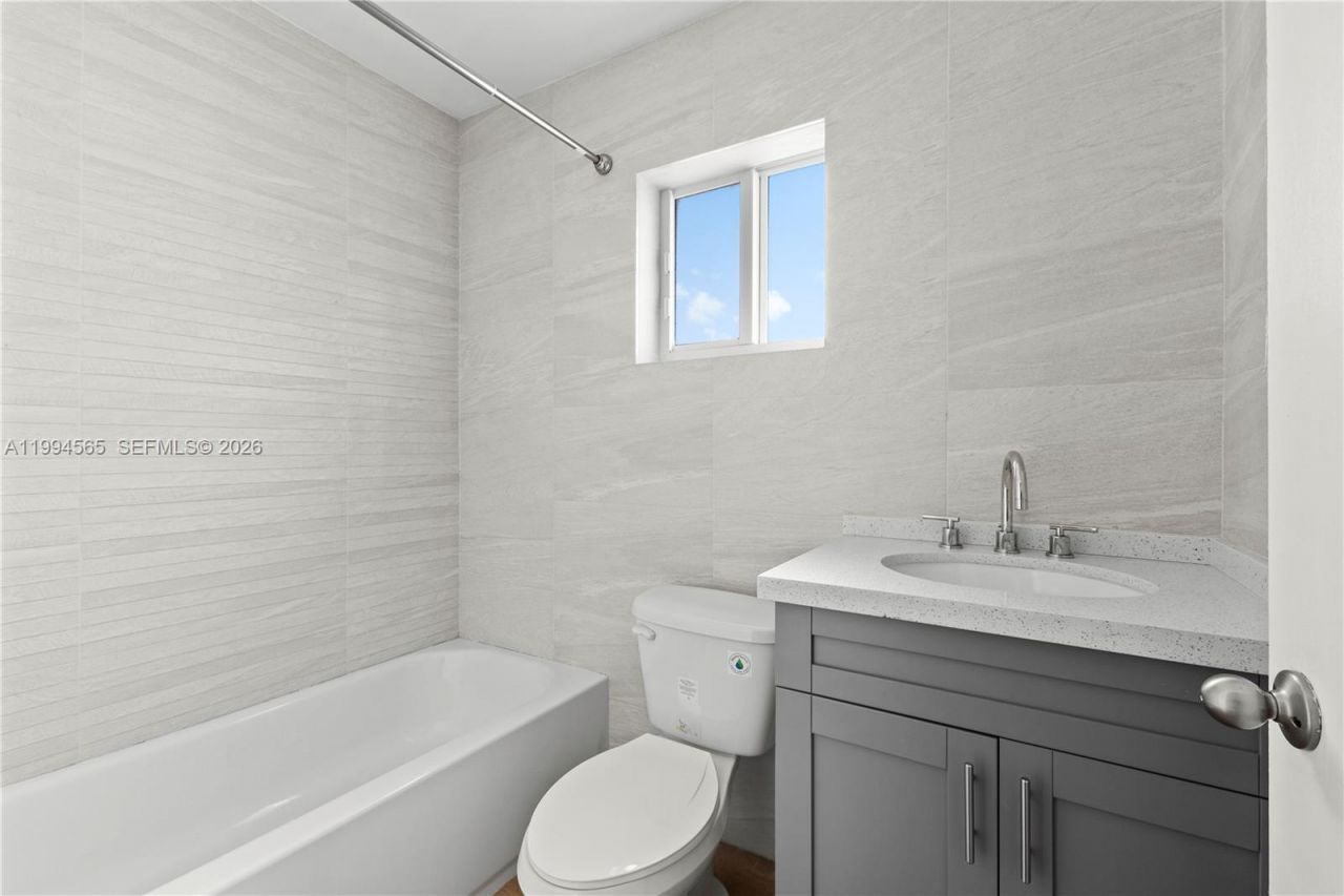 6121 SW 40th Ct , Unit B, Miramar, FL 33023 Photo