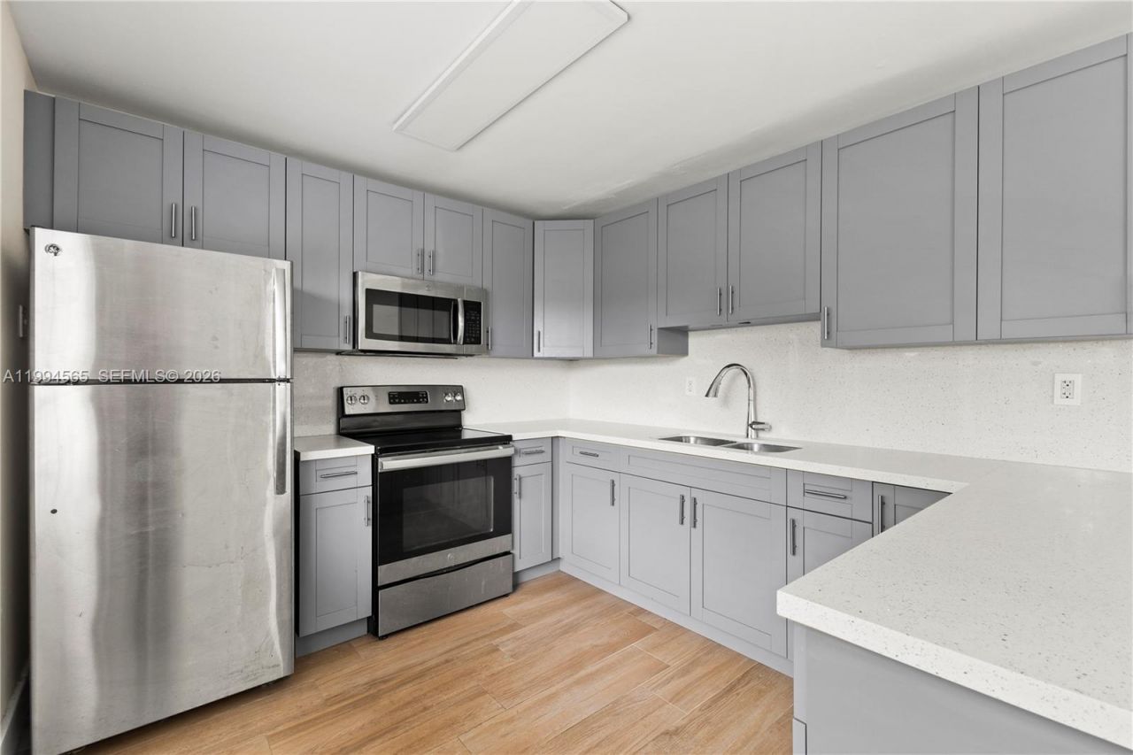 6121 SW 40th Ct , Unit B, Miramar, FL 33023 Photo