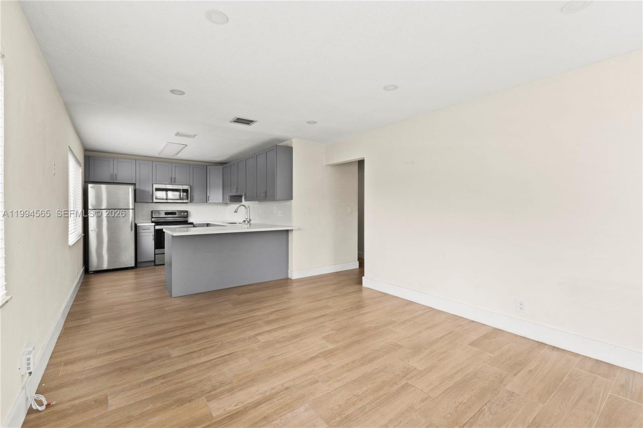 6121 SW 40th Ct , Unit B, Miramar, FL 33023 Photo