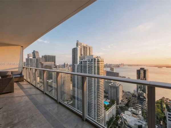 1010 Brickell Av , Unit 4203, Miami, FL 33131
