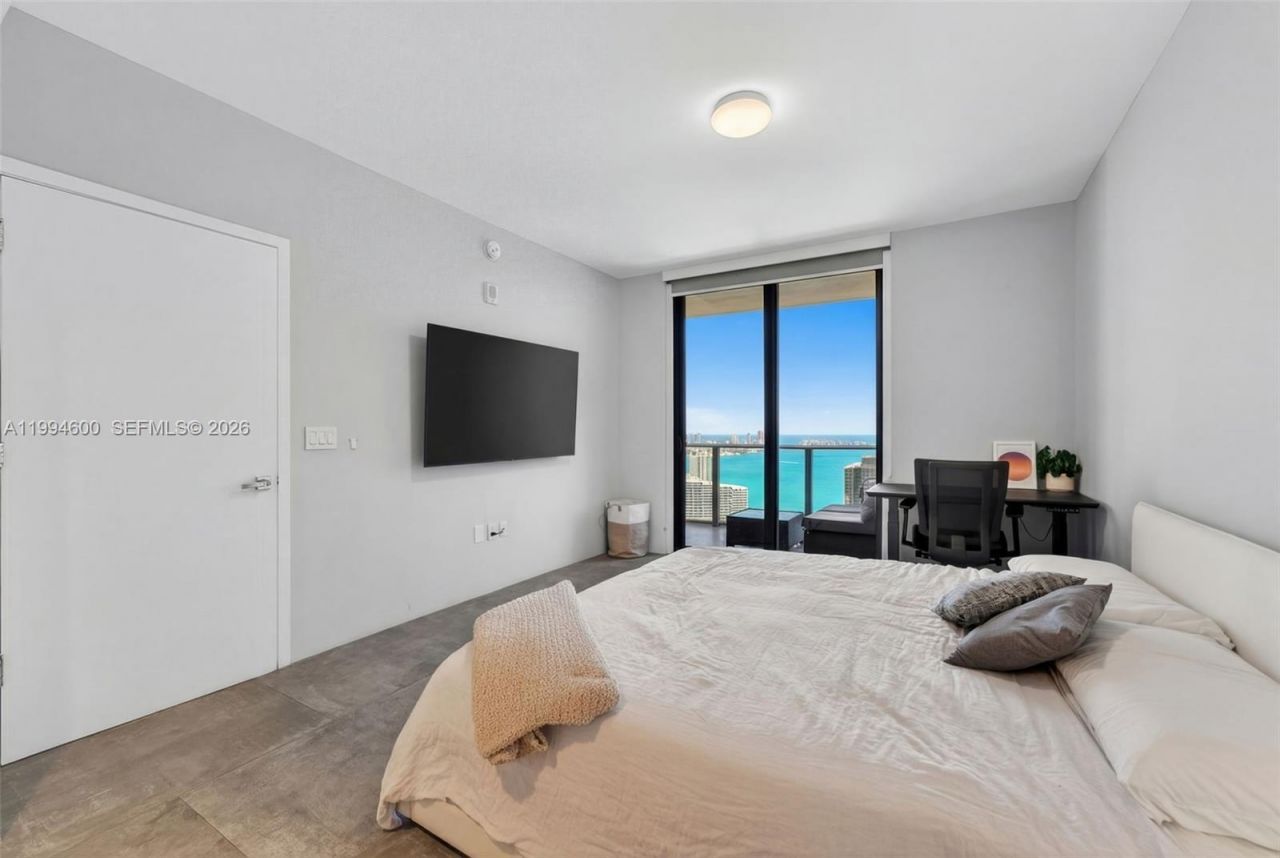 1010 Brickell Av , Unit 4203, Miami, FL 33131 Photo