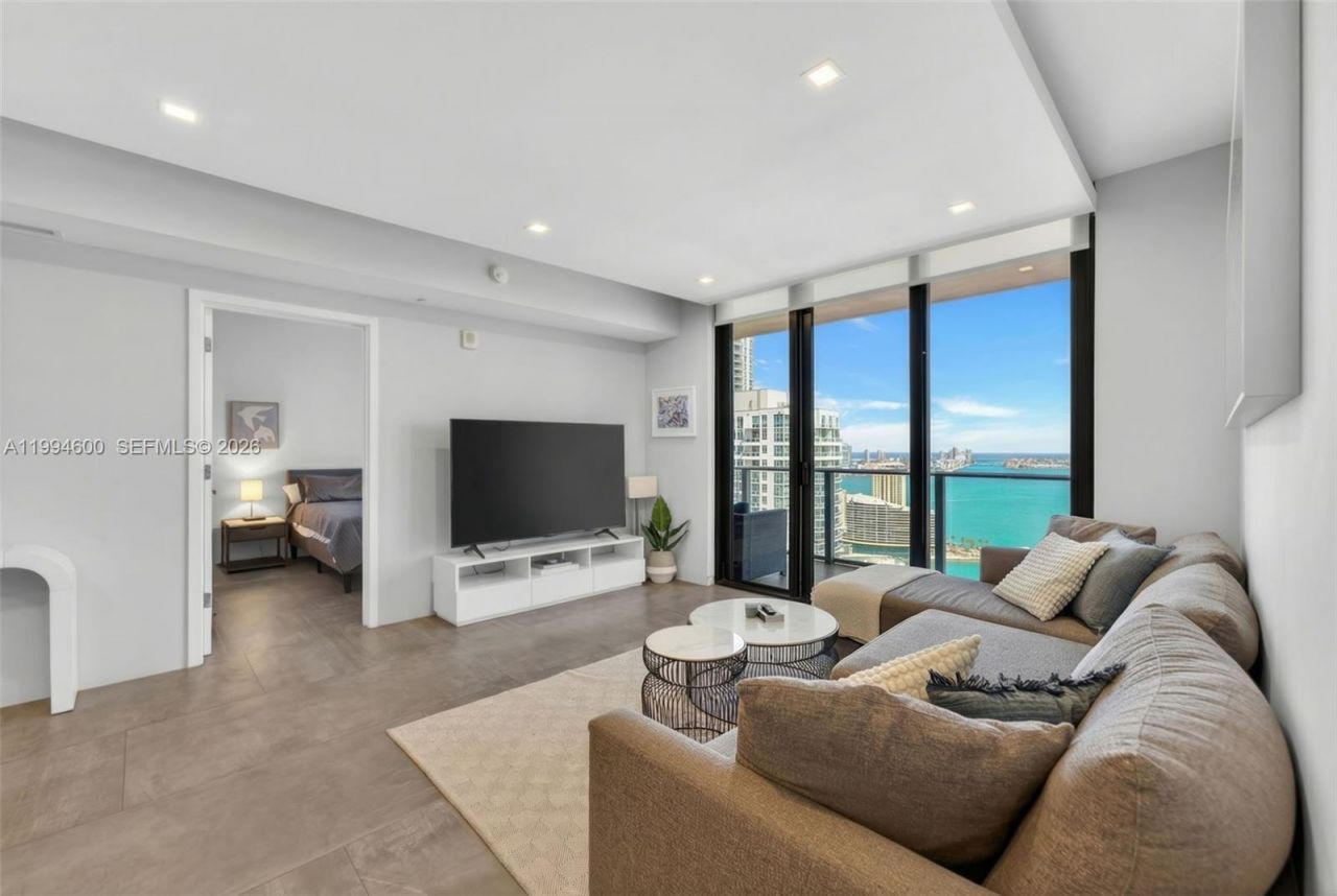 1010 Brickell Av , Unit 4203, Miami, FL 33131 Photo