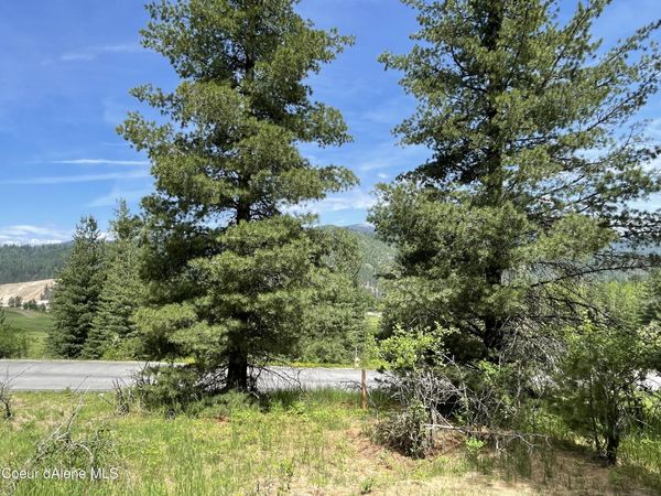 283 Diamond Hitch Dr, Kellogg, ID 83837