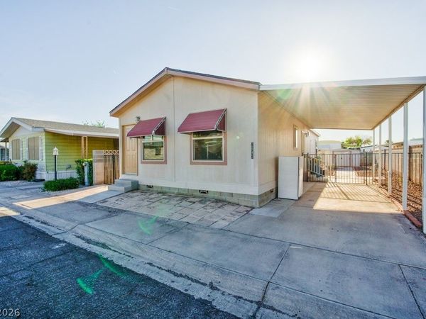 3643 Lost Hills Drive, Las Vegas, NV 89122
