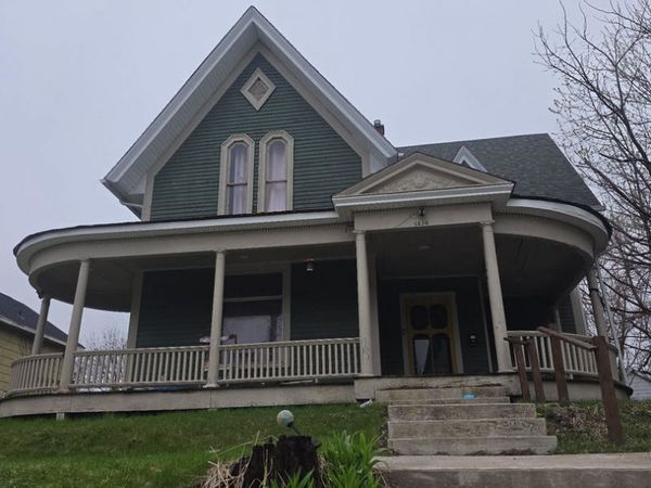 1210 TREMONT Avenue , Davenport, IA 52803