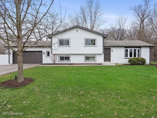30W243 Wiant Road , West Chicago, IL 60185