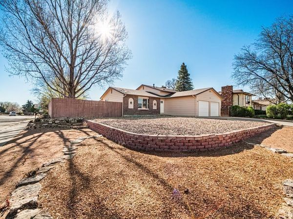 122 Regency Blvd, Pueblo, CO 81005