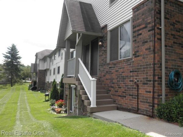 7220 BLUEWATER Drive, Springfield Twp, MI 48348