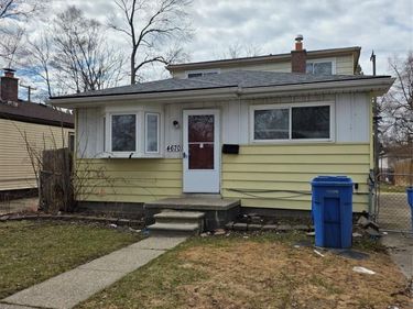 4670 Pelham Street , Dearborn Heights, MI 48125