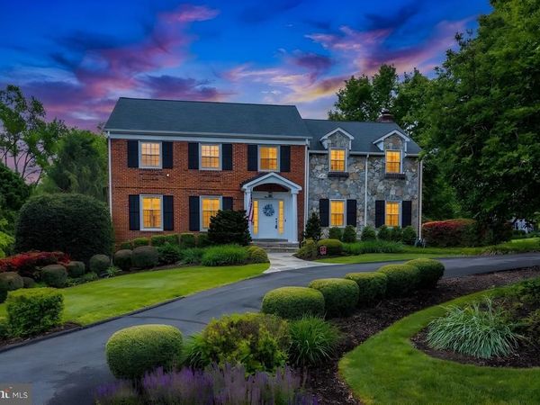 911 RAIL COURT, MCLEAN, VA 22102