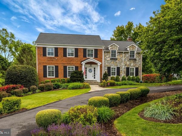 911 RAIL COURT, MCLEAN, VA 22102