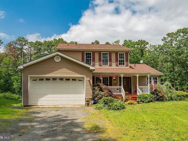 10 HILLSIDE AVENUE, TUCKERTON, NJ 08087