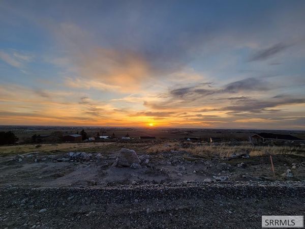 5720 N Enos dr, IDAHO FALLS, ID 83401