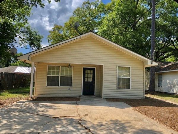1210 SMITH Square, Hammond, LA 70403