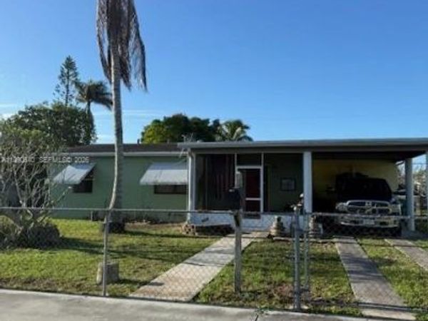 1570 NE 15th St , Homestead, FL 33033