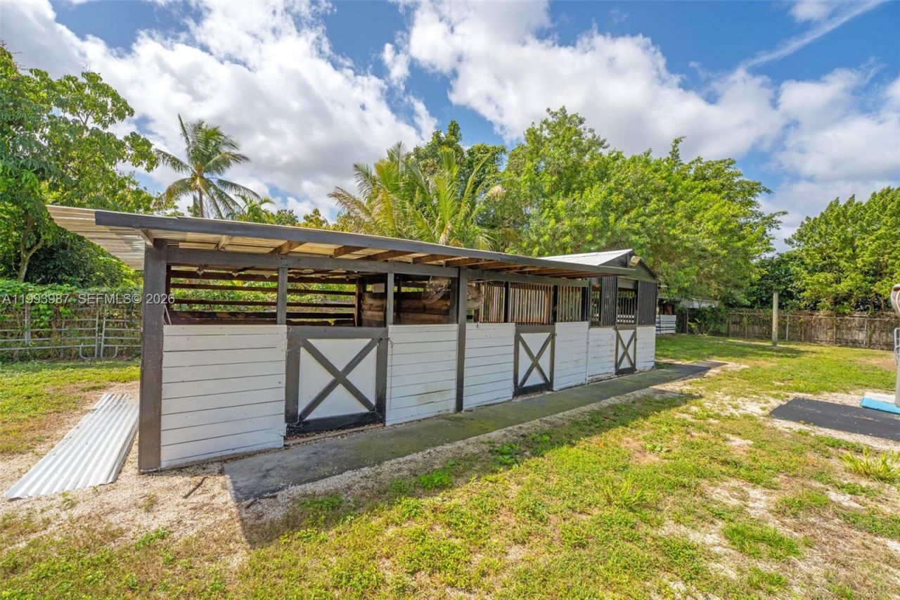 18360 SW 224th St, Miami, FL 33170 Photo