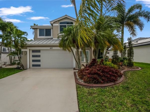 612 SW 179th Ave, Pembroke Pines, FL 33029