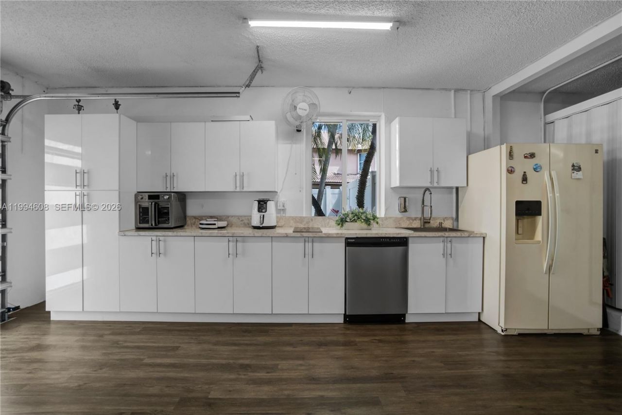 Please Call For Address, Pembroke Pines, FL 33029 Photo