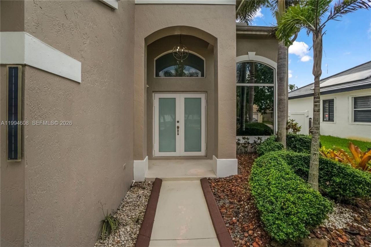 612 SW 179th Ave, Pembroke Pines, FL 33029 Photo