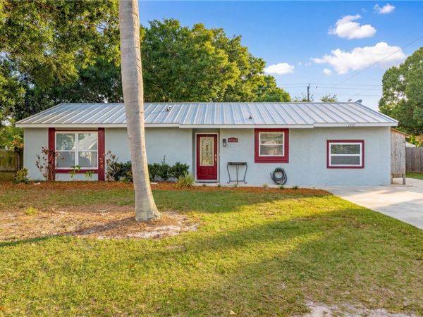 2255 15th Avenue SW, Vero Beach, FL 32962