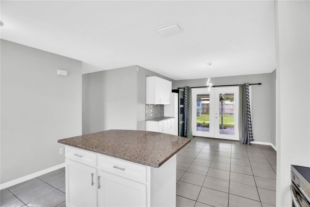 2255 15th Avenue Sw, Vero Beach, FL 32962 Photo