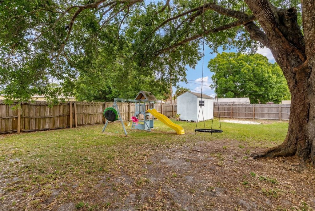 2255 15th Avenue Sw, Vero Beach, FL 32962 Photo