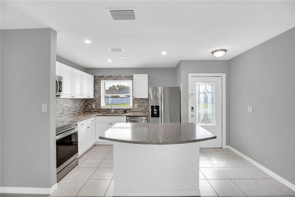 2255 15th Avenue Sw, Vero Beach, FL 32962 Photo