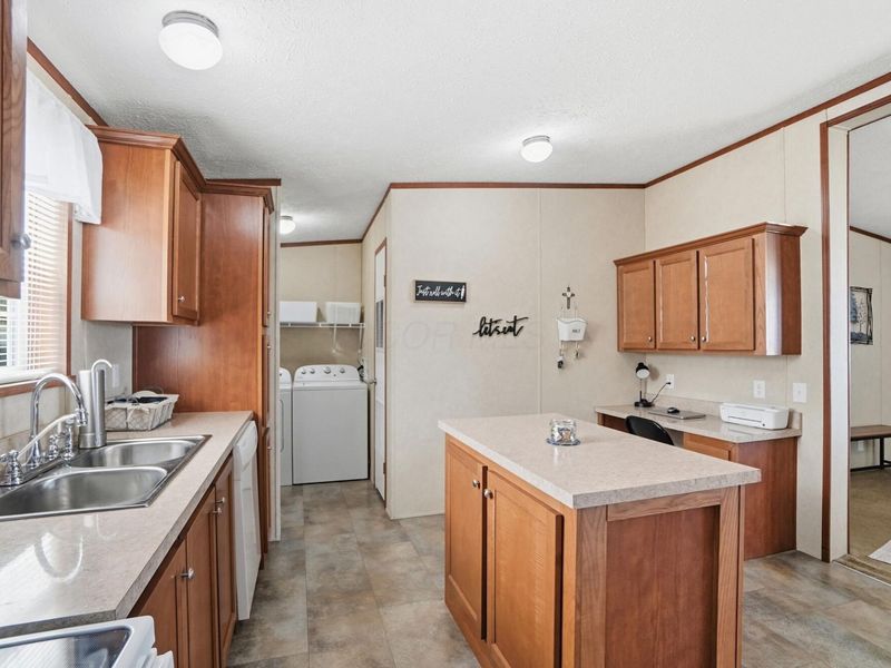 1100 Thornwood Drive SW, Unit 1007, Heath, OH 43056 Photo 19