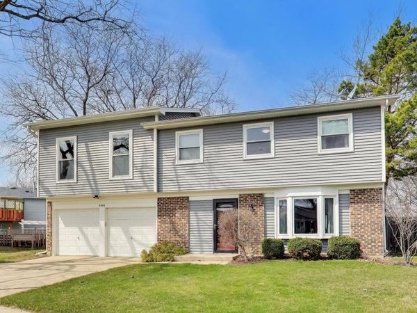 4444 Westbridge Court , Hoffman Estates, IL 60192