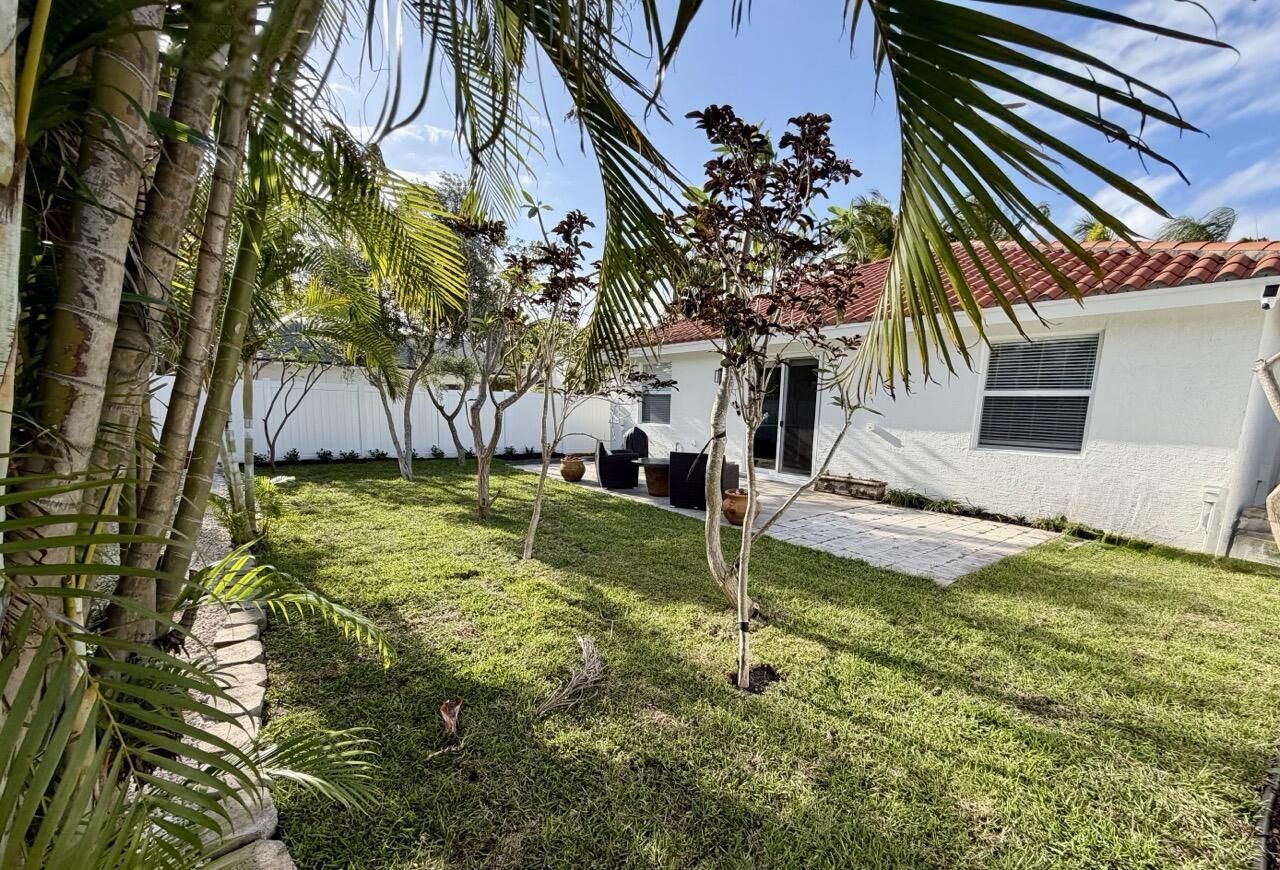 321 Princeton Drive, Lake Worth Beach, FL 33460 Photo