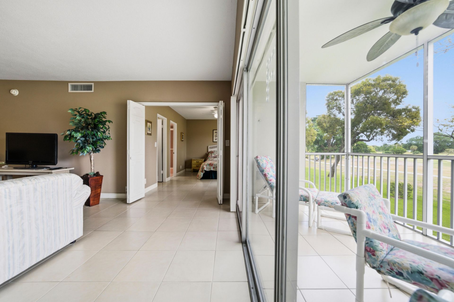 3100 N Palm Aire Drive, Unit 208, Pompano Beach, FL 33069 Photo