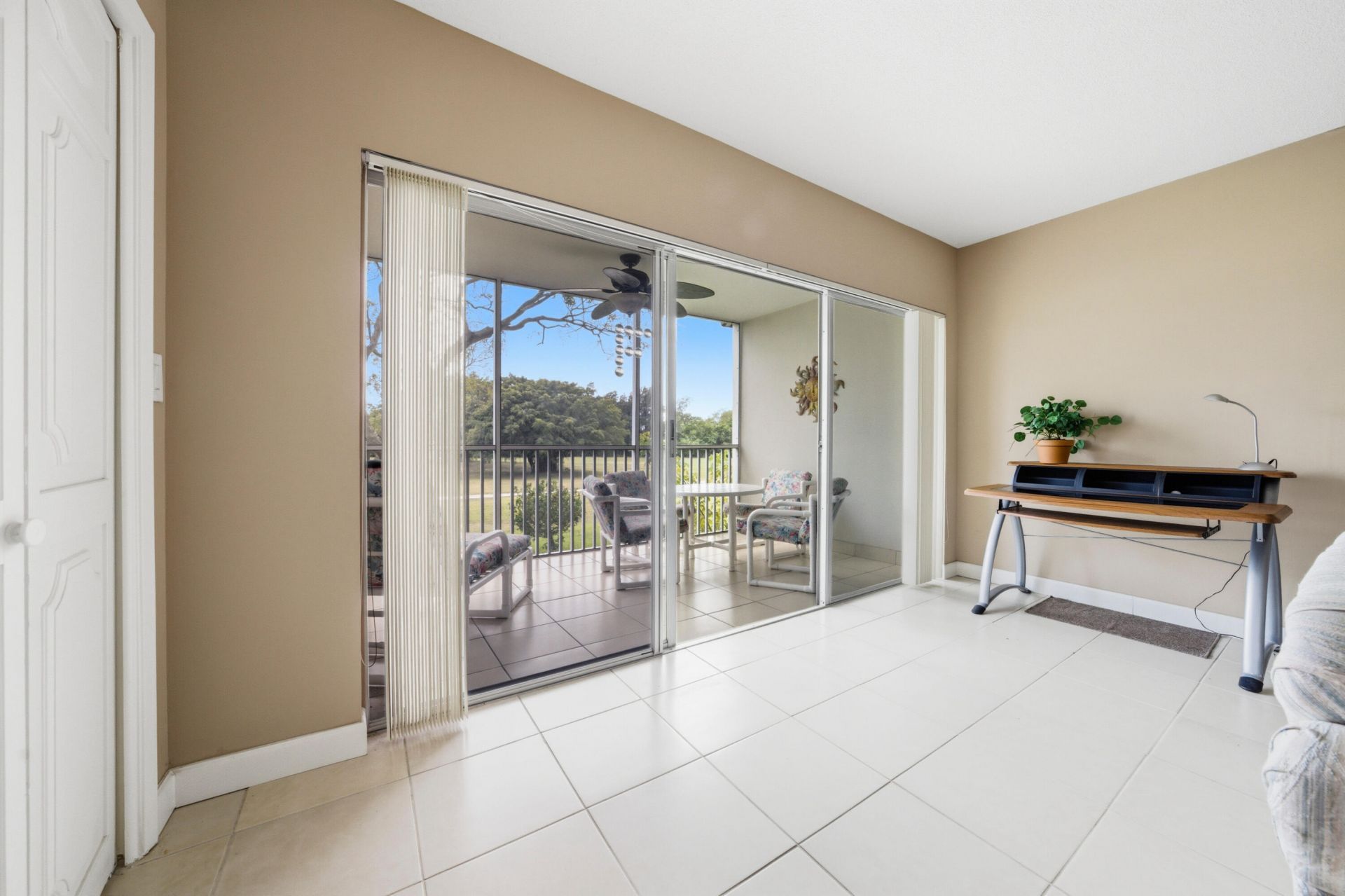 3100 N Palm Aire Drive, Unit 208, Pompano Beach, FL 33069 Photo