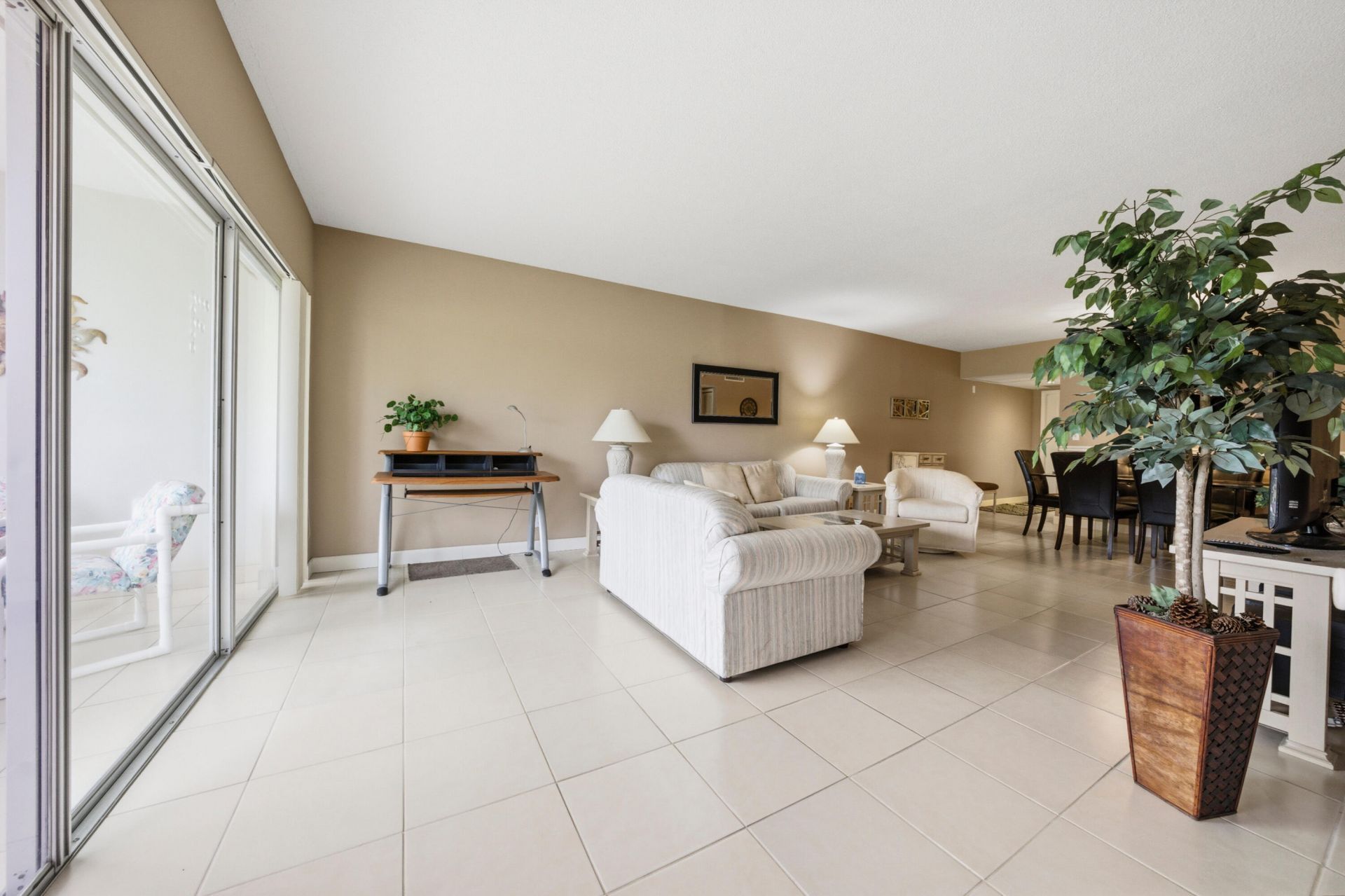 3100 N Palm Aire Drive, Unit 208, Pompano Beach, FL 33069 Photo
