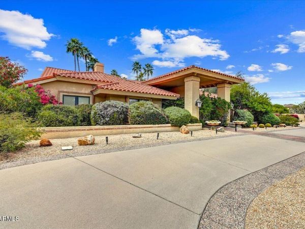 9790 N Invergordon Road, Paradise Valley, AZ 85253