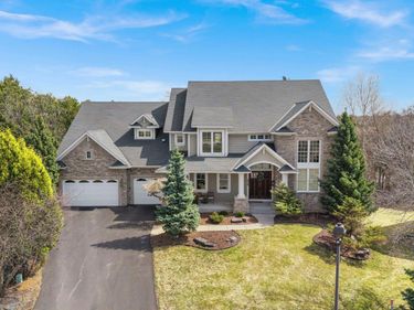 2020 Edgewood Court, Chanhassen, MN 55317