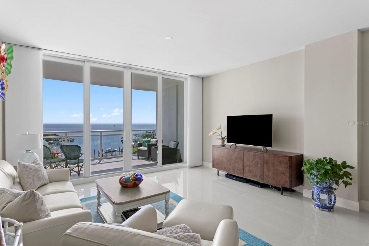 1325 Snell Isle Boulevard Ne, Unit 709, Saint Petersburg, FL 33704 Photo