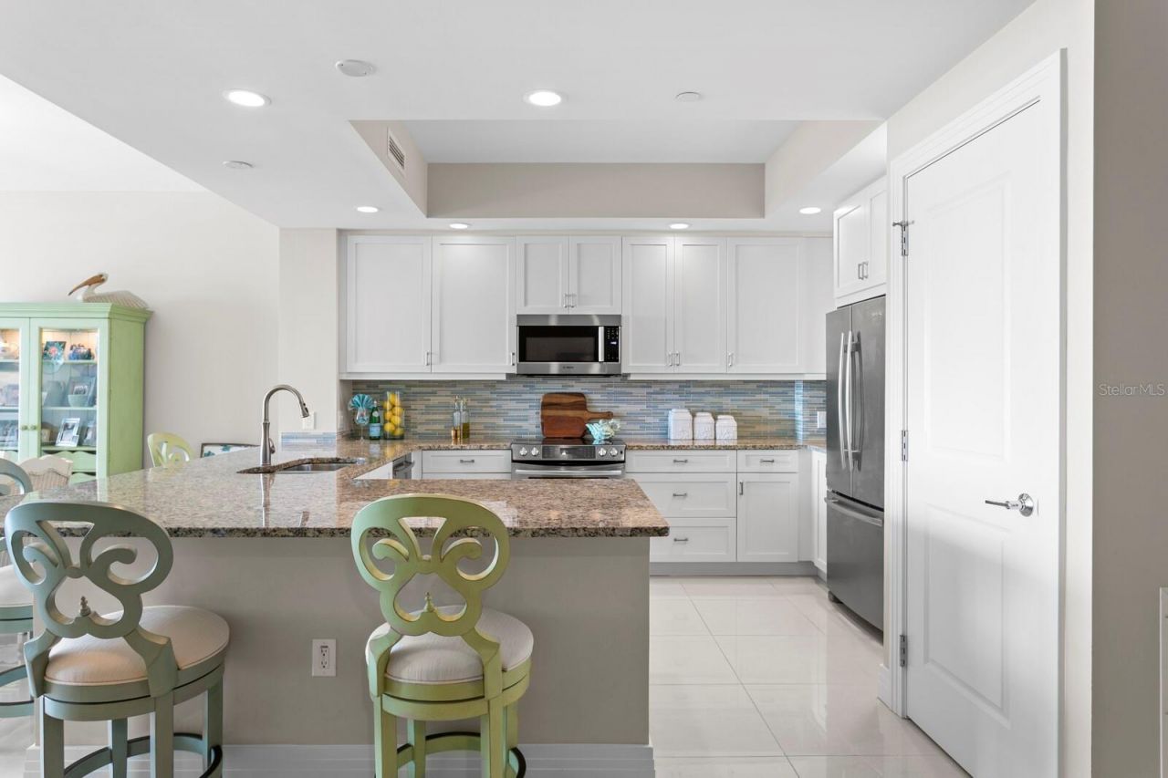 1325 Snell Isle Boulevard Ne, Unit 709, Saint Petersburg, FL 33704 Photo