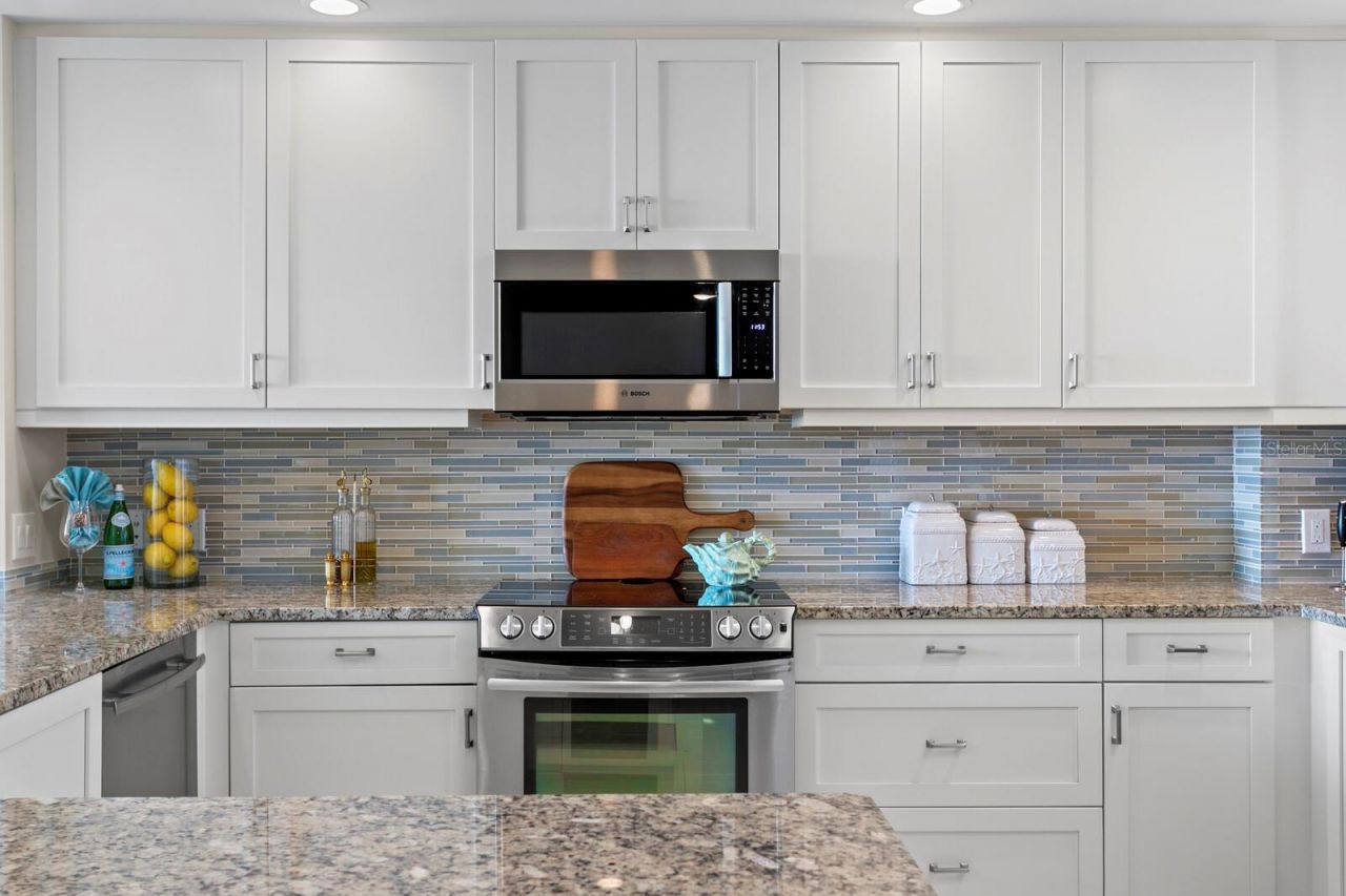 1325 Snell Isle Boulevard Ne, Unit 709, Saint Petersburg, FL 33704 Photo